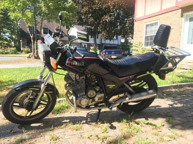 Yamaha custom de route