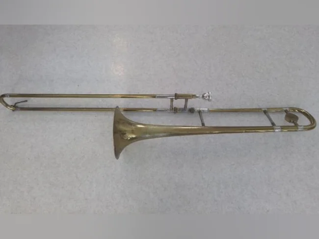 Trombone ténor Besson 2-20 avec embouchure Vincent Bach 12 C thumbnail 2
