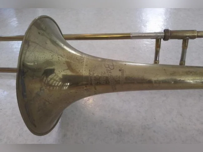Trombone ténor Besson 2-20 avec embouchure Vincent Bach 12 C thumbnail 3