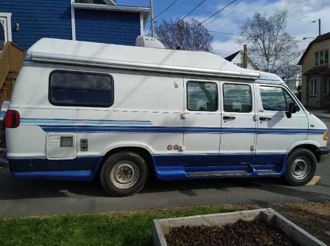 Véhicule Récréatif camping car