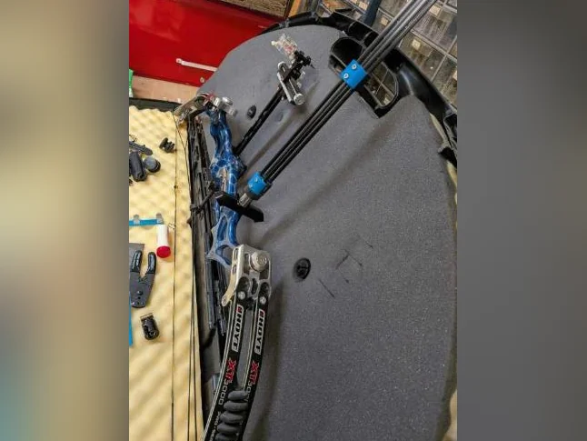 Arc Hoyt Protec XT3000 cam & ½ Gaucher. Couleur Bleu thumbnail 4
