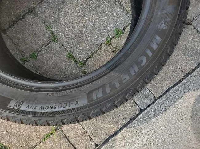 245-50R20x4 pneus hiver Michelin X-Ixe Snow comme neuf. thumbnail 5