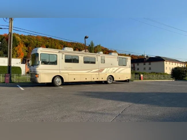 1998 Fleetwood Discovery 36 - Diesel