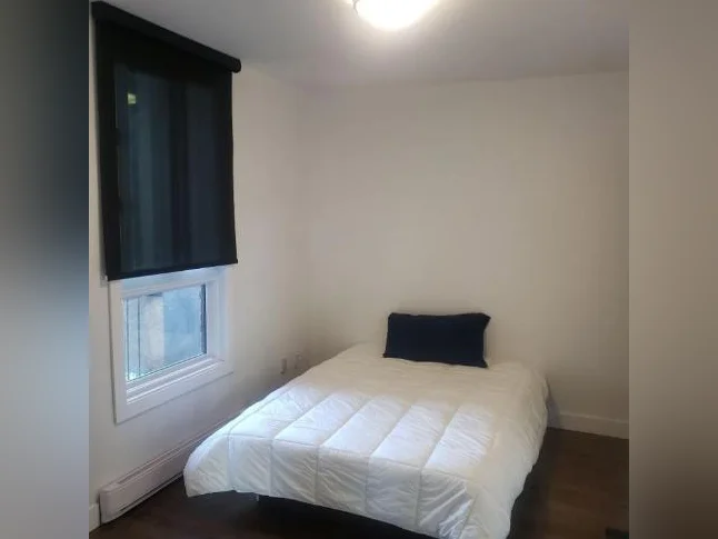Chambre 900$/mois thumbnail 3