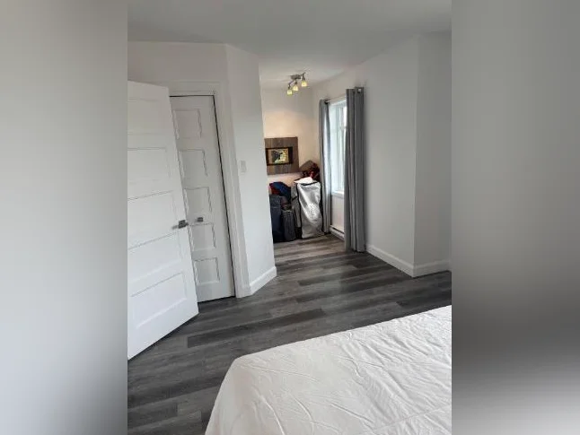 Logement 4 1/2 très lumineux à Mont Tremblant thumbnail 7