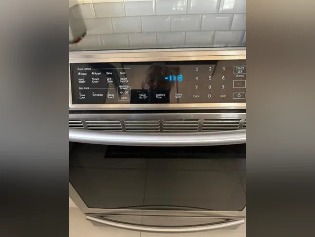 Cuisinière à induction thumbnail 2