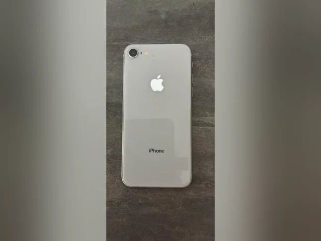 iPhone 8 thumbnail 3