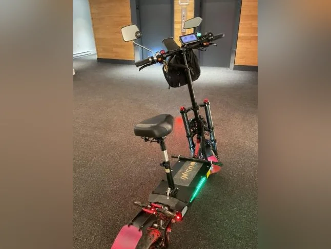 Trottinette électrique thumbnail 3
