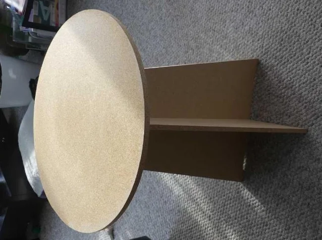 Table d'appoint ronde en bois pressé thumbnail 6