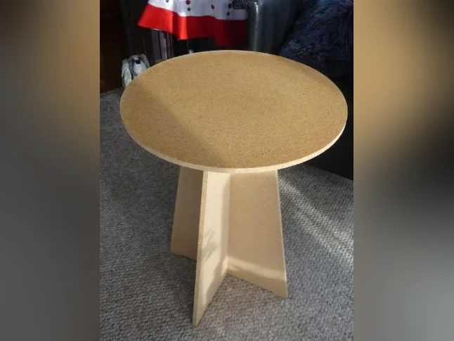Table d'appoint ronde en bois pressé thumbnail 5