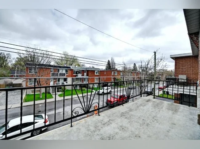 Grand 4 1/2 rénové à louer (peu être converti en 5 1/2) MONTREAL thumbnail 10