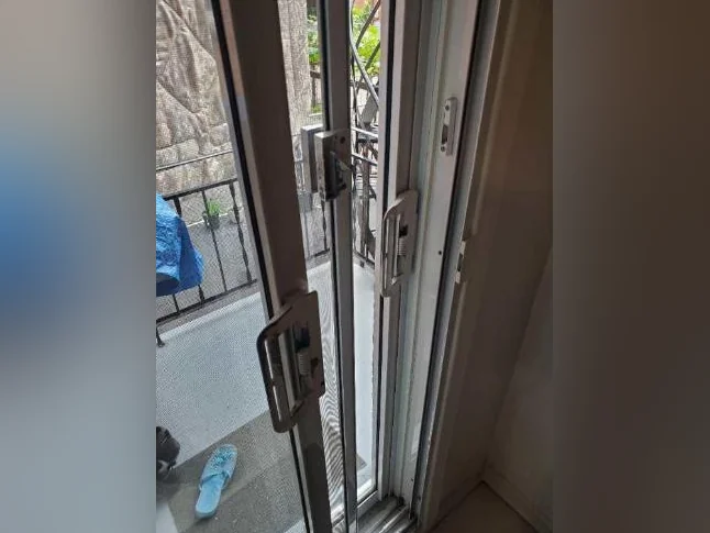 Un ensemble pour une porte-patio à vendre thumbnail 2