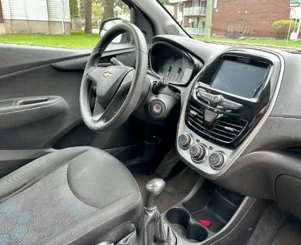 Chevrolet Spark 2016 (Auto tractée - youyou)-NOUVEAU PRIX (négociable) thumbnail 4