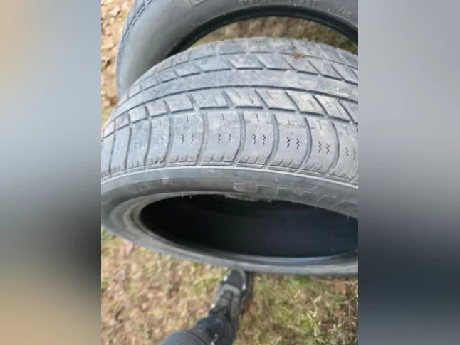4 pneus été pour depanner un été, uniroyal Tiger paw 25/55/18 , était sur jeep compass 2012 120 C$ 120 C$ thumbnail 5