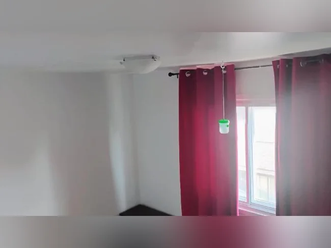 Chambre à louer Montréal-Nord tout inclus 13 pieds par 11 pieds thumbnail 5