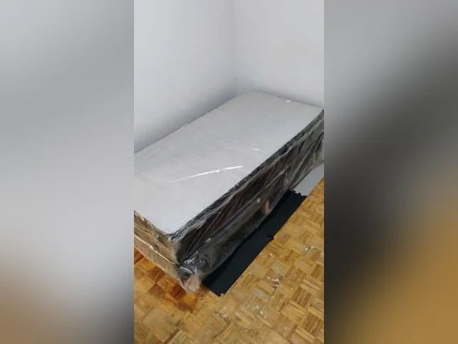 Chambre à louer Montréal-Nord tout inclus 13 pieds par 11 pieds thumbnail 10