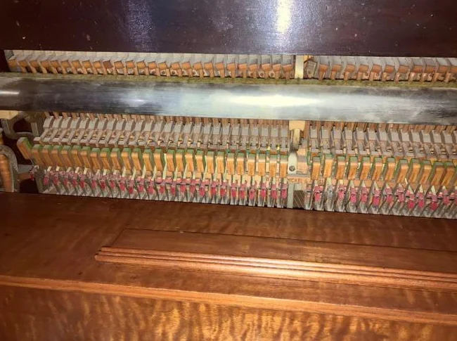 Piano thumbnail 7