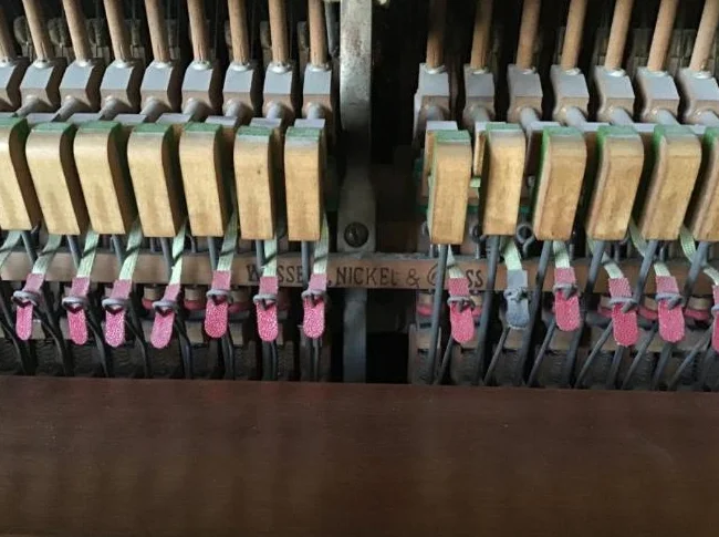 Piano thumbnail 3
