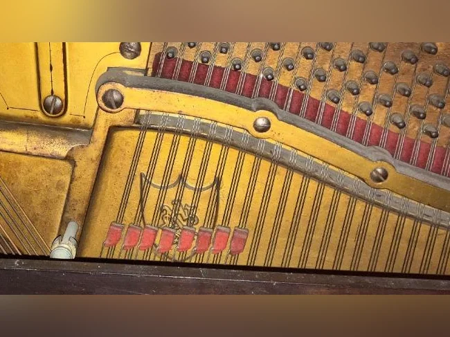 Piano thumbnail 9