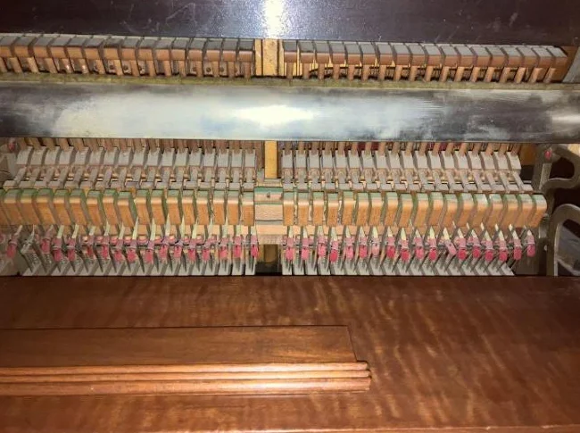 Piano thumbnail 8