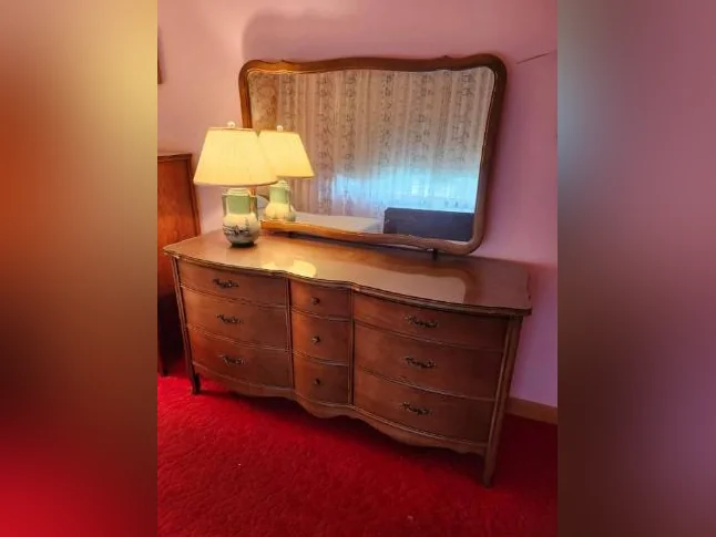 Mobilier chambre à coucher thumbnail 2