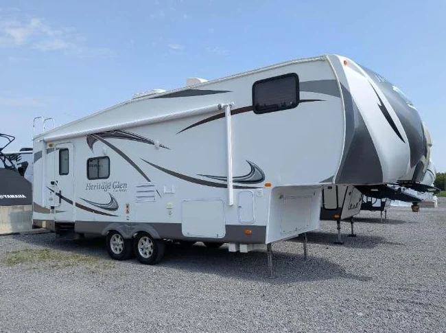 Caravane à sellette (fifthwheel) 2013, Wildwood Heritage Glen Lite Serie