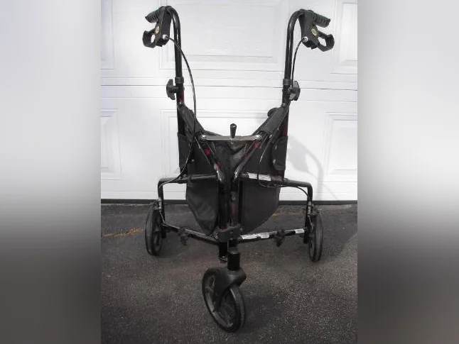 Déambulateur a 3 roues avec son sac Lifetime