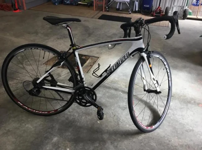 Vélos Specialized Roubaix et Ruby. Bon état. Incluant béquille, porte-bouteille,odomètre,miroir. thumbnail 4