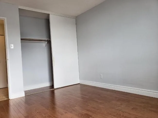 Bright & Spacious 1 Bedroom Condo for Sale – 285 Rue Laurier, Apt. 601, Gatineau thumbnail 7