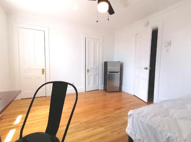 Grande chambre privée à Valleyfield thumbnail 2