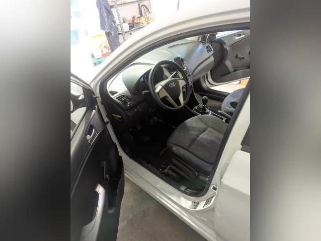 2017 Hyundai accent thumbnail 8