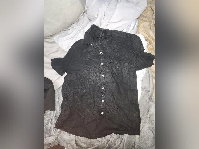 2 Chausseur + 2 chemise + un panthalon thumbnail 5