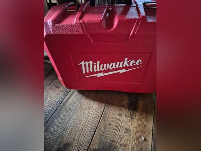 Ensemble complet Niveau laser rotatif Milwaukee M18 (3704-20) – État impeccable thumbnail 2