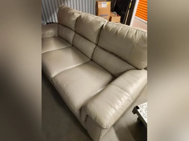 Sofa en cuir véritable