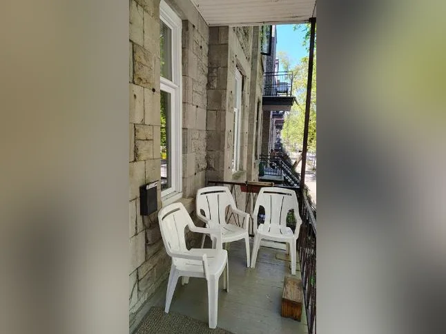 CHAMBRE À LOUER DANS LE PLATEAU thumbnail 2