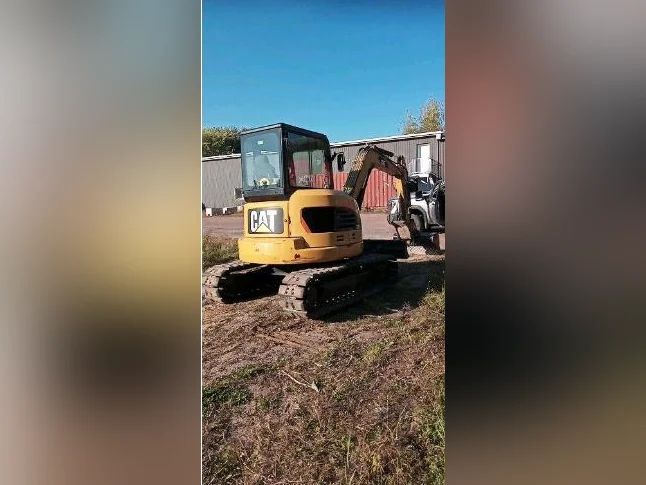 pelle mecanique cat 305 thumbnail 3