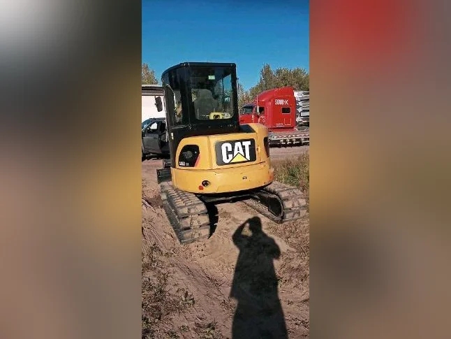 pelle mecanique cat 305 thumbnail 2