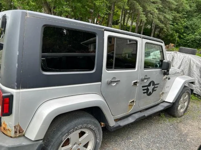 Jeep wrangler 2008 unlimited Sahara thumbnail 4
