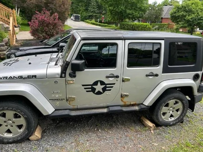 Jeep wrangler 2008 unlimited Sahara thumbnail 2