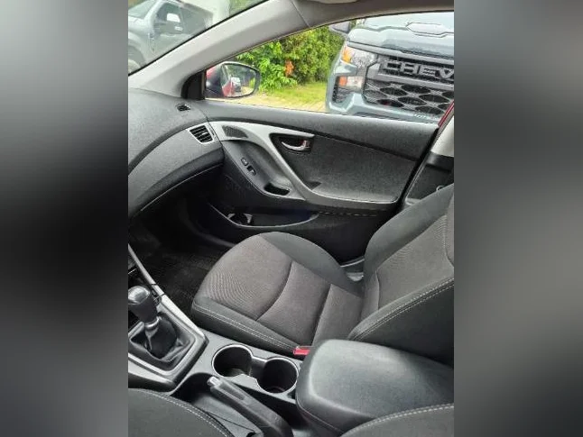 Hyundai Elantra Manuelle 2016 thumbnail 5