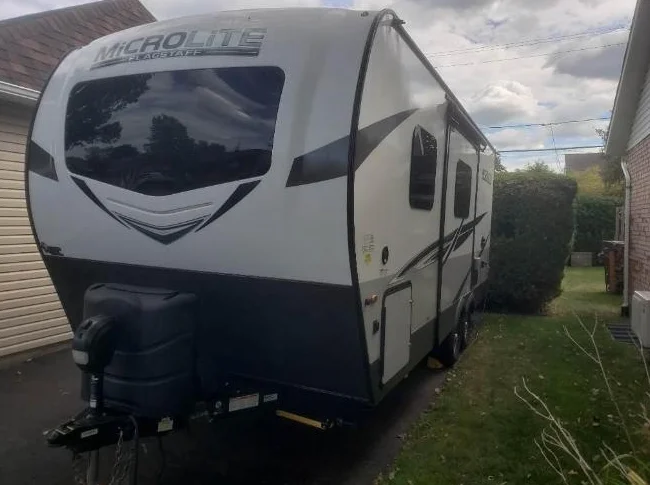 2022 Flagstaff Micro Lite 22FBS thumbnail 2