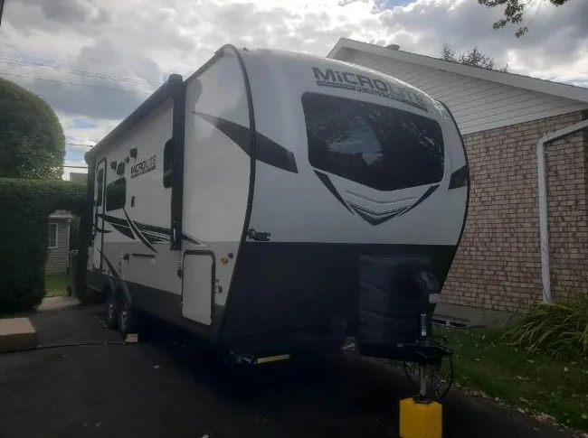 2022 Flagstaff Micro Lite 22FBS