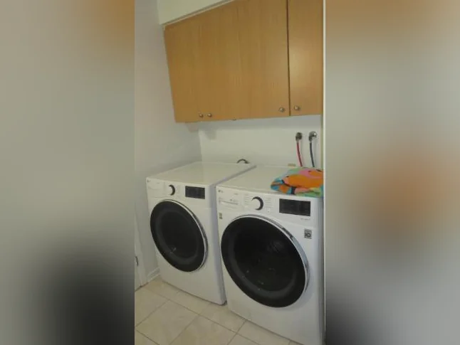 Magnifique grand 5 ½ à louer, haut de duplex, situé en face d'un parc à Anjou thumbnail 9