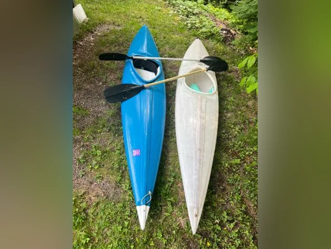 2 kayaks
