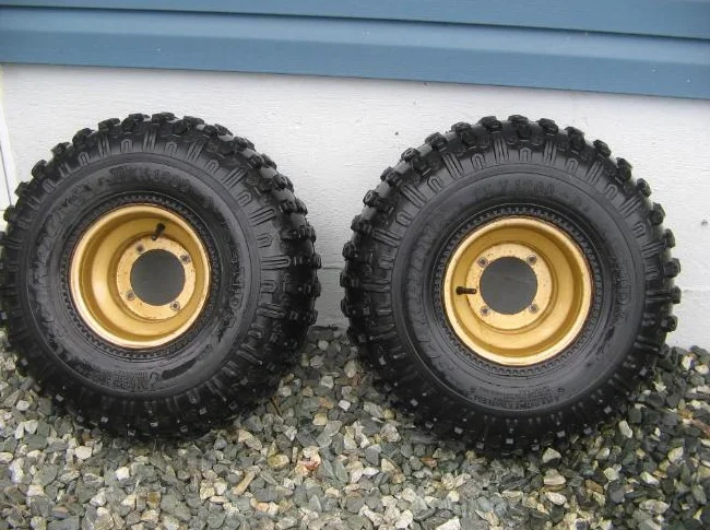 Pneus et Rim pour VTT Yahama 225