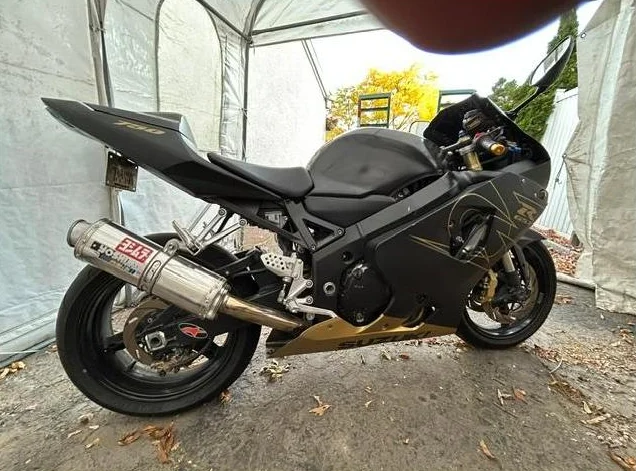 2004 SUZUKI GSX750