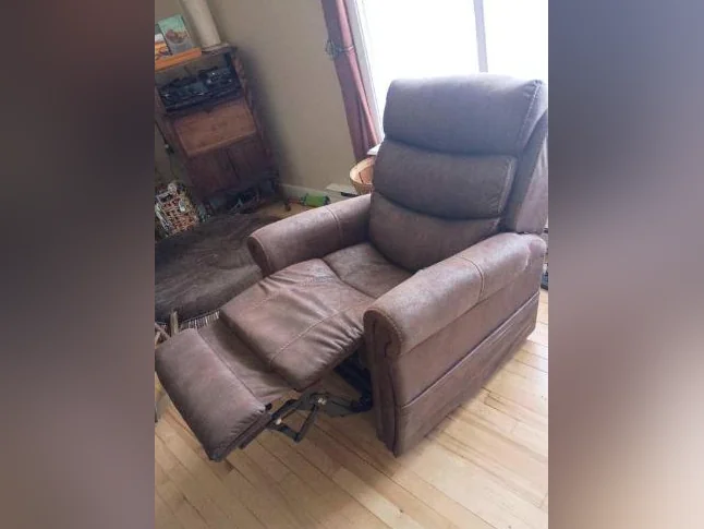 Fauteuil autosouleveur thumbnail 3