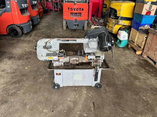 Scie à métal hydraulique UE-712 Hydraulic metal cutting band saw