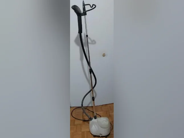 Défroisseur à vapeur - Steamer