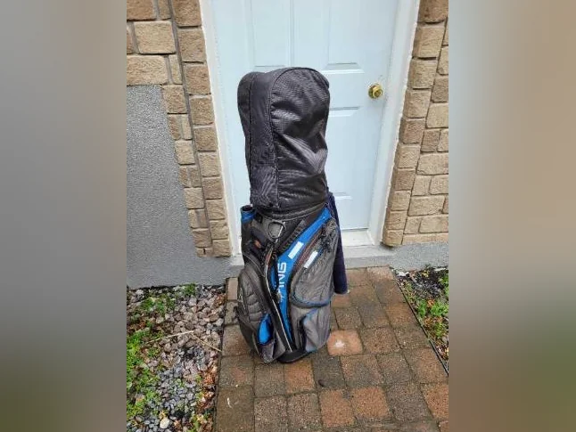 EQUIPMENT DE GOLF COMPLET A VENDRE-DROITIER